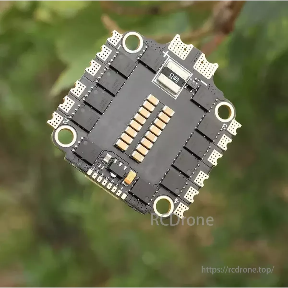 HAKRC 4230 65A 4-in-1 ESC – BLHeli_32, 2–8S LiPo, монтаж 30.5x30.5мм для FPV-дронов HAKRC 4230 65A 4-in-1 ESC – BLHeli_32, 2–8S LiPo, монтаж 30.5x30.5мм для FPV-дронов