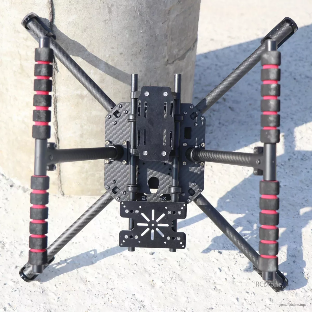 Рама FPV MARK4 V4 15" (594мм) 3K Carbon Fiber с посадочными лыжами из карбона Рама FPV MARK4 V4 15" (594мм) 3K Carbon Fiber с посадочными лыжами из карбона