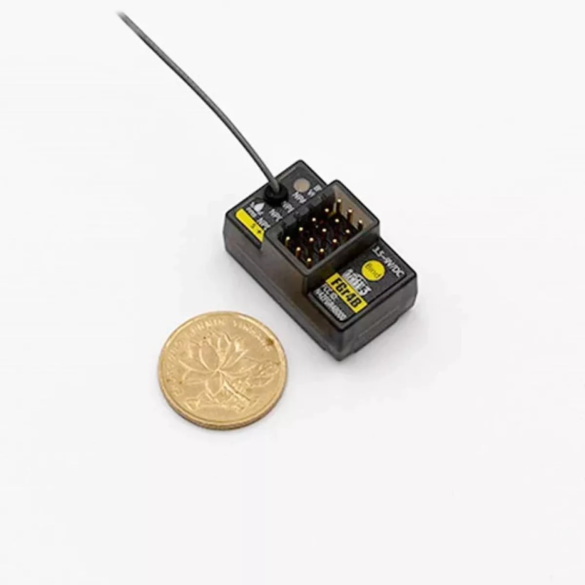FlySky FGr4B 2.4G 4-канальный приёмник с одной антенной для AFHDS3, для авто и катеров RC FlySky FGr4B 2.4G 4-канальный приёмник с одной антенной для AFHDS3, для авто и катеров RC